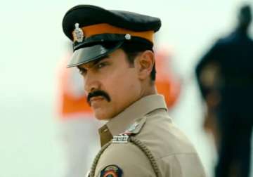 aamir not competing with ajay salman s cop portrayals in talaash