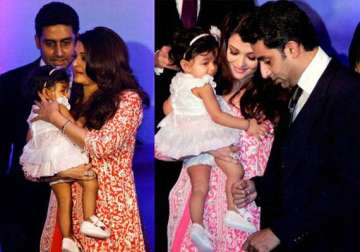 abhishek bachchan calls aishwarya a super mom