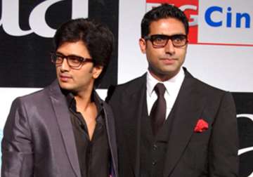 abhishek riteish to host zee cine awards 2013