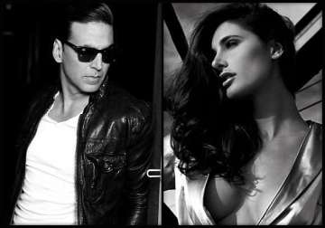 akshay kumar miffed with nargis fakhri dropped from shaukeen see pics