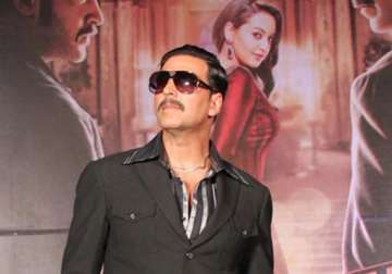 akshay kumar goes all out for ramesh taurani s it s entertainment
