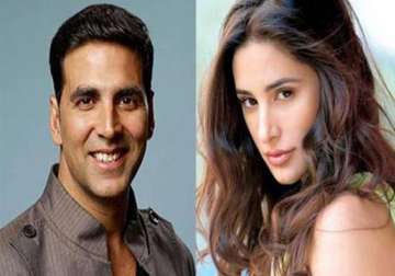 akshay kumar to romance nargis fakhri in shaukeen remake