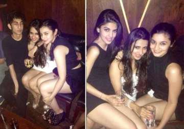 alia bhatt parties hard with friends view pics