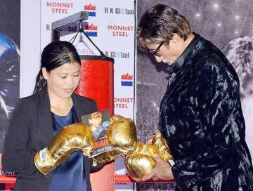 amitabh bachchan unveils mary kom s autobiography