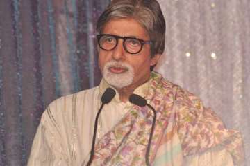 amitabh bachchan offers fans free passes to peace concert