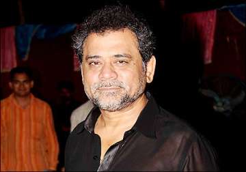 anees bazmee gets a legal notice