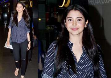 anushka sharma spotted at airport after dating virat kohli in auckland view pics