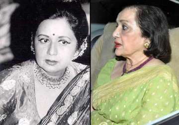 asha parekh expresses shock over her friend nanda s death