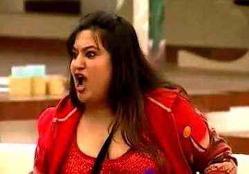 bigg boss 7 dolly bindra to enter the house today view pics