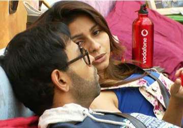bigg boss 7 evicted vj andy wants tanisha to win the show view pics
