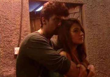 bigg boss 7 kushal finally proposes to gauhar view pics