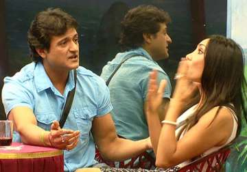 bigg boss 7 sofia hayat seeking armaan s attention says tanisha view pics