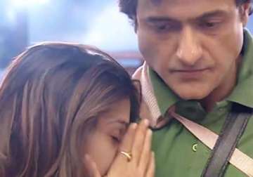 bigg boss 7 tanisha and armaan finally separated see pics