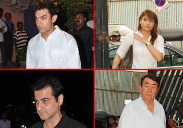 bollywood stars attend condolence meeting of jiah khan watch pics