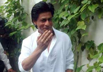 bollywood stars glitter at shah rukh khan s eid party at mannat after chennai express success