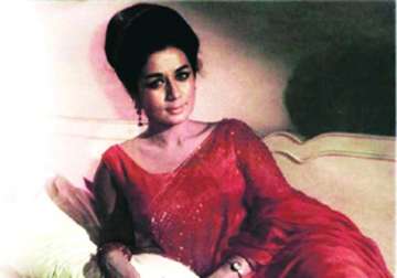 bollywood veteran actress nanda passes away