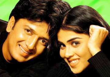 bollywood elated with riteish genelia marriage news