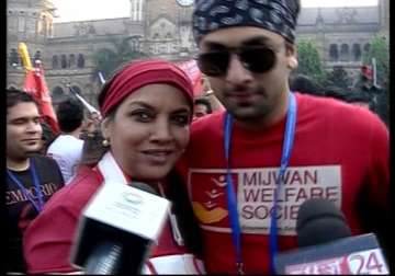 bollywood stars flock to take part in mumbai marathon