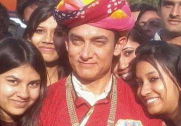 aamir khan in trouble case filed against pk director and actors see pics
