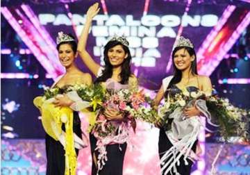 chandigarh girl vanya mishra is miss india world 2012