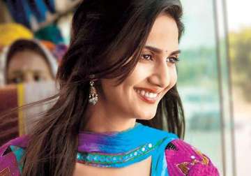 dating is cool says vaani kapoor