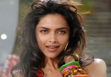 deepika signs a rs 6 cr endorsement deal