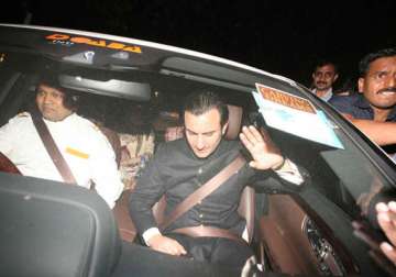 from bollywood biggies to politicians attend saif kareena s reception