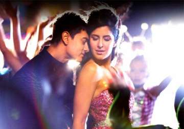 dhoom 3 box office collection grosses rs 69.58 cr in two days gazing at 100 cr