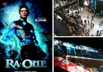 fans go crazy for shah rukh khan at london premiere of ra.one