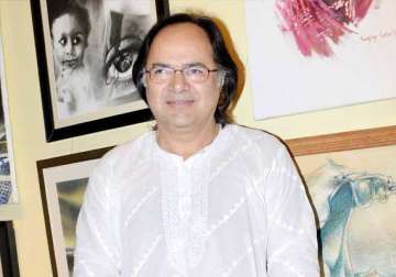 farooque sheikh to be buried on monday evening