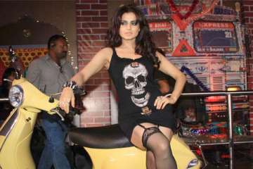 first look ameesha patel opts a gothic look for desi magic