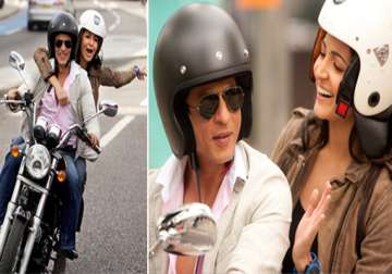 first look of srk with anushka in yash chopra film released
