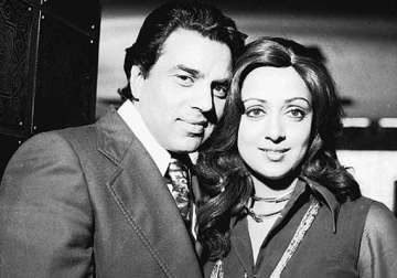 flashback on hema malini s birthday how dharmendra became dilawar khan