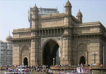 gateway of india significant for sidharth abhay and parineeti