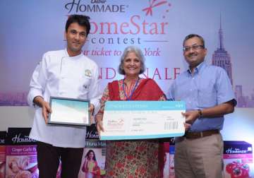 gurgaon s homemaker wins dabur hommade homestar contest