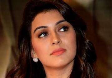 hansika motwani warns about fake manager