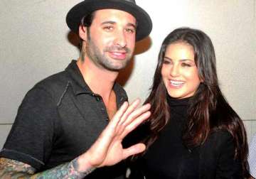 has sunny leone really filed for divorce with husband daniel weber