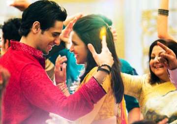 hasee toh phasee movie review it s just parineeti siddhath s chemistry which works