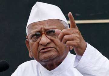 hazare not in favour of pardoning sanjay dutt