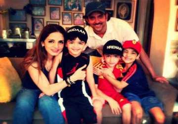 hrithik roshan and sussanne reunite for their kids view pics