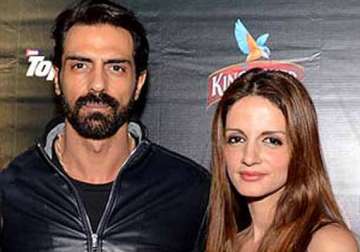 hrithik sussanne divorce arjun rampal rubbishes reports of his involvement view pics