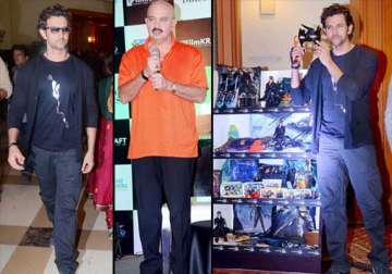 hrithik and rakesh roshan at the launch of krrish 3 merchandise view pics