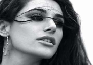 i m single not ready to mingle nargis fakhri