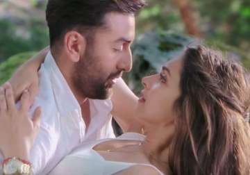 watch ranbir and deepika s sizzling chemistry in tamasha trailer