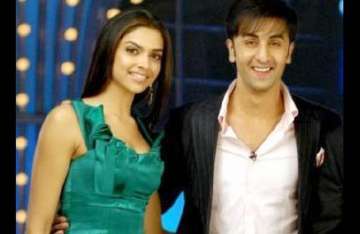 ranbir defends deepika