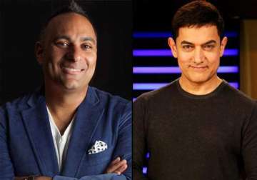 aib roast russell peters asks aamir khan to shut up and mind his own business