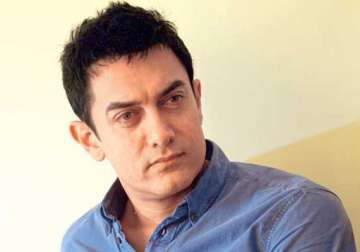 aamir khan discusses malnutrition with nepal pm