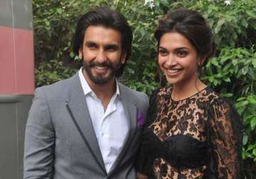 ranveer on deepika she is sexy as hell see pics