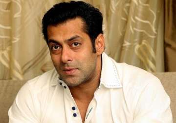 on eid salman khan attends last rites of family friend nm gunjalkar