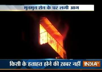 fire breaks out at riya sen s apartment in mumbai